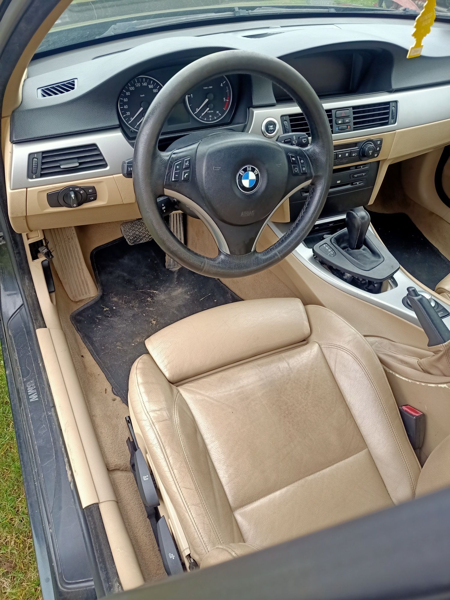 Kokpit deska BMW E90