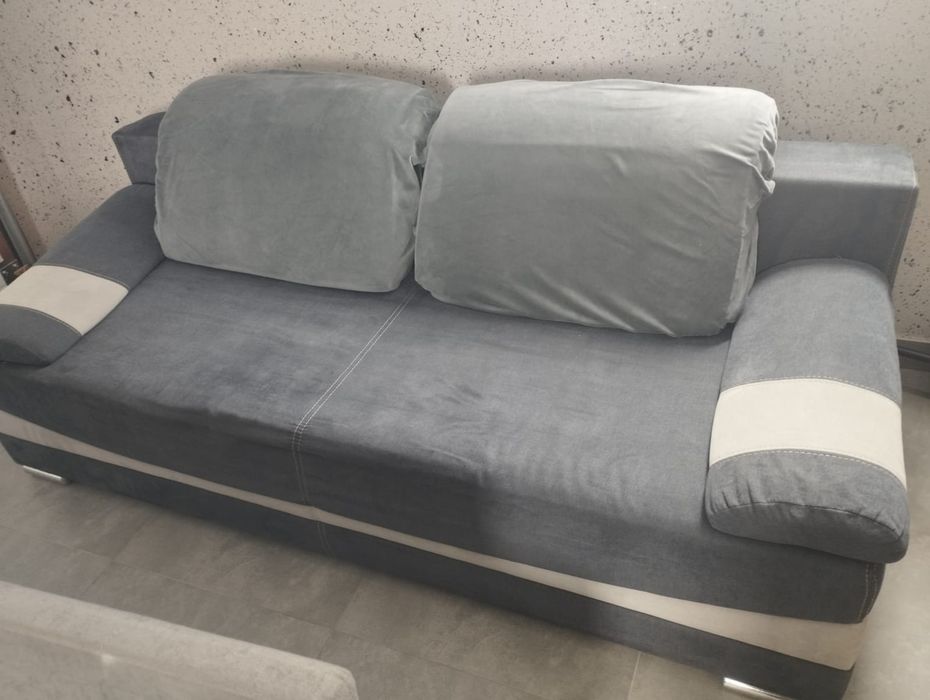 Łóżko typu tapczan z pojemnikiem na pościel