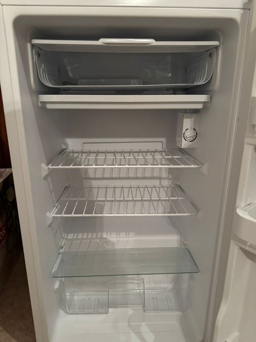 Frigorífico tipo mini-bar Eletronia