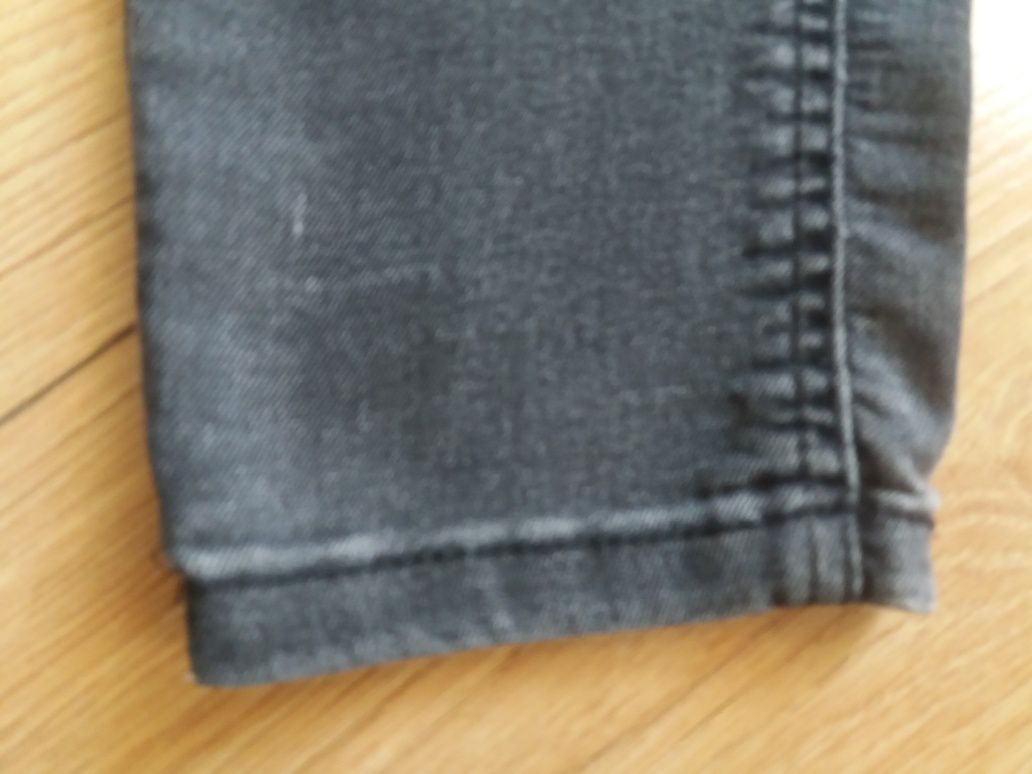 Spodnie jeansy Cropp w rozmiarze XS