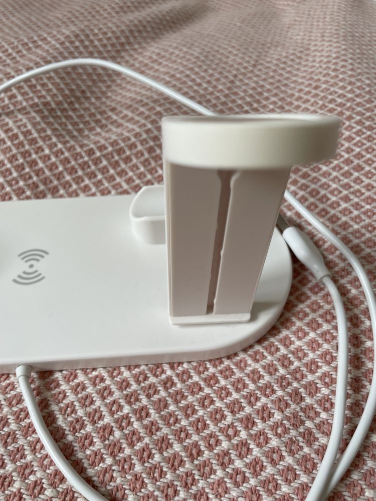 STACJA ŁADUJĄCA Apple iPhone Airpods Watch, indukcja.