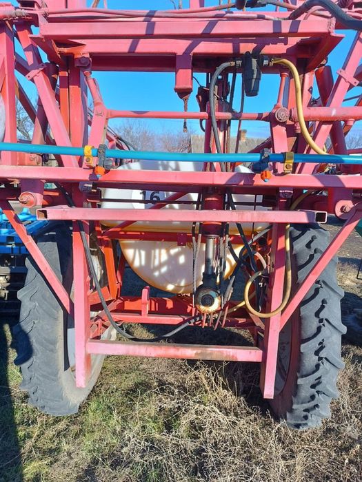 Продам оприскувач ОП-2000