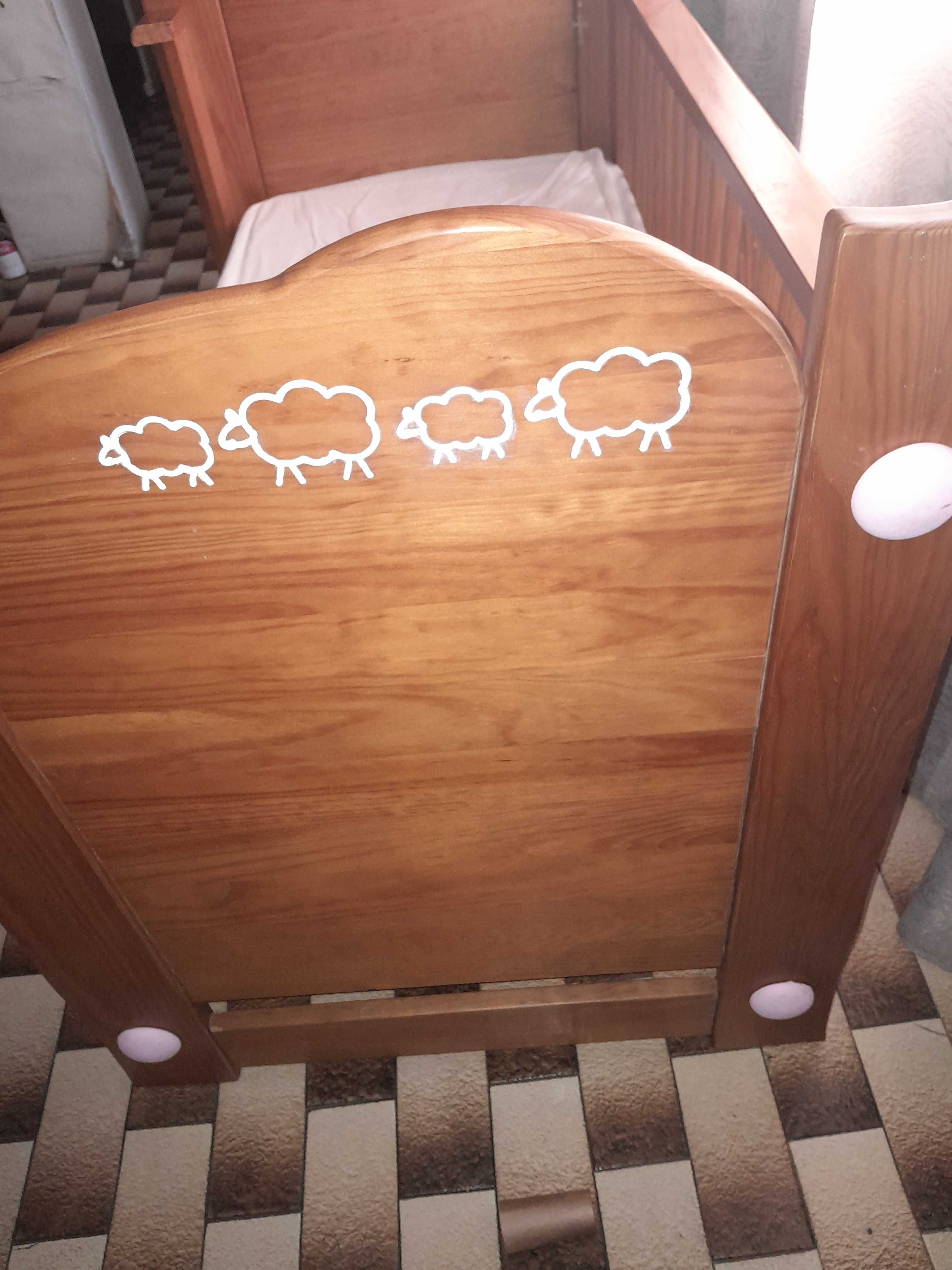 Quarto de bebé com colchao
