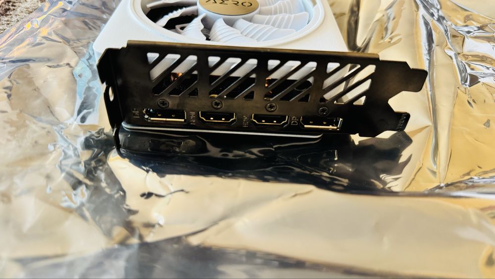 Gigabyte GeForce RTX 4060 AERO OC 8GB GDDR6 (GVN4060AEROOC8GD)