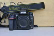 Máquina NIKON D600