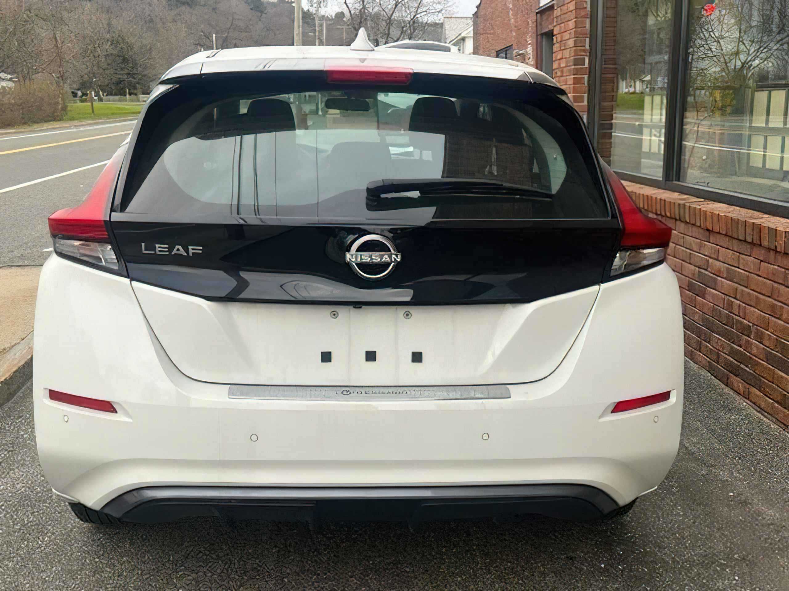 2023 Nissan LEAF