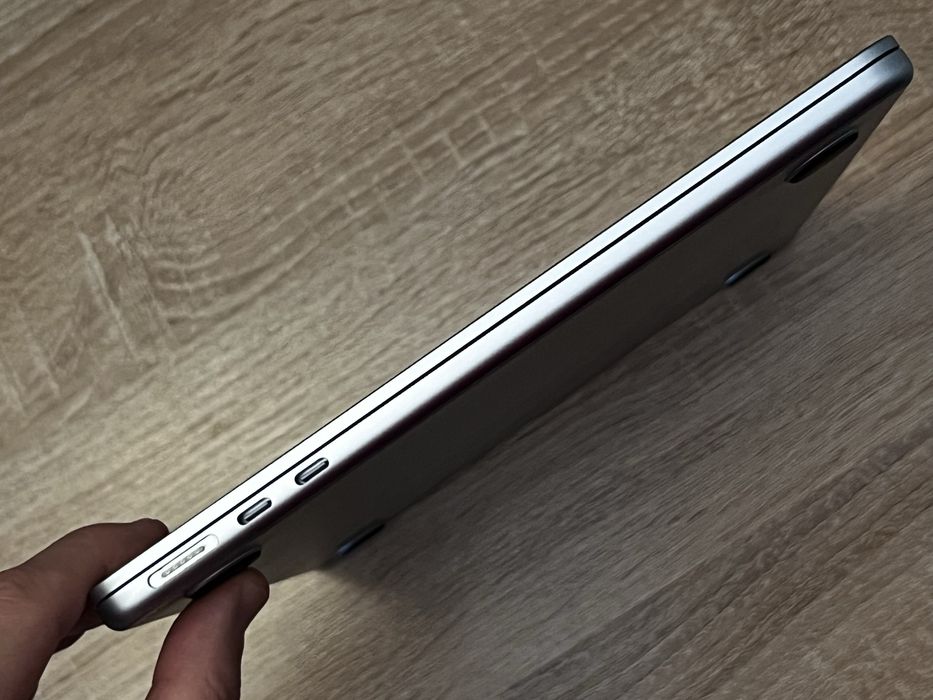 Macbook air 13' m4 16/256 Sky Blue 2025