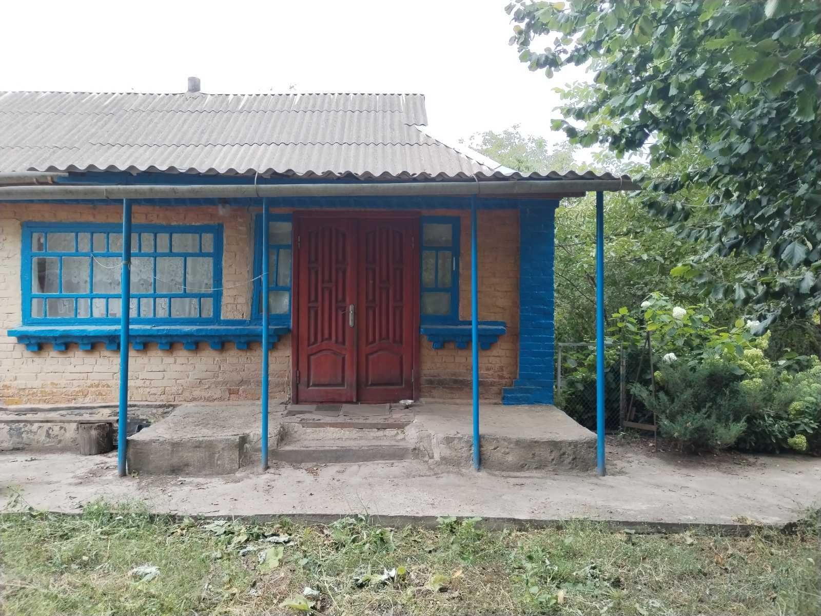 (8) Продається будинок з ділянкою в с. Жабелівка 7440