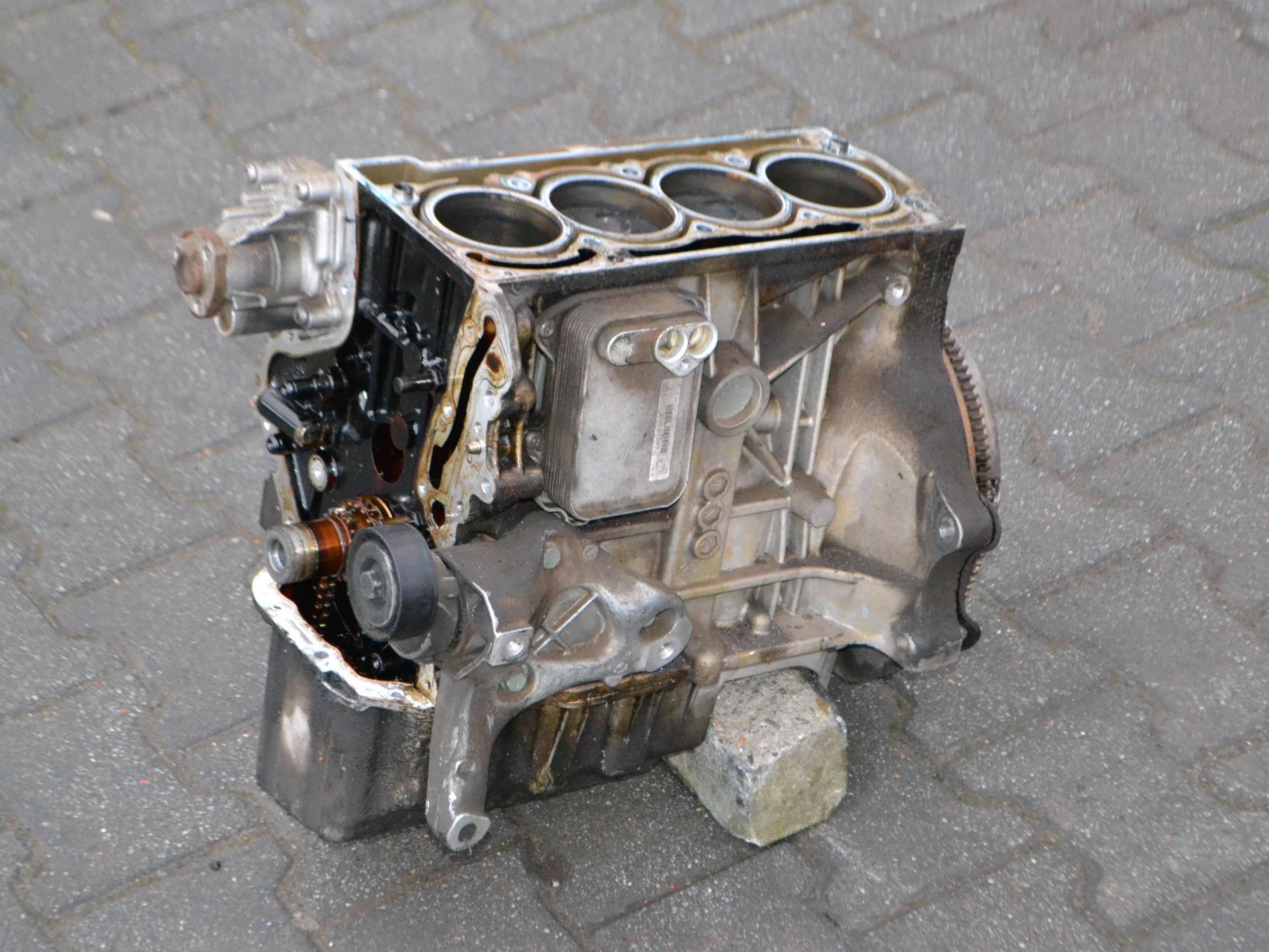 Silnik Bez Głowicy , Blok Tłoki Wał VW, SKODA 1.6 FSI BLF