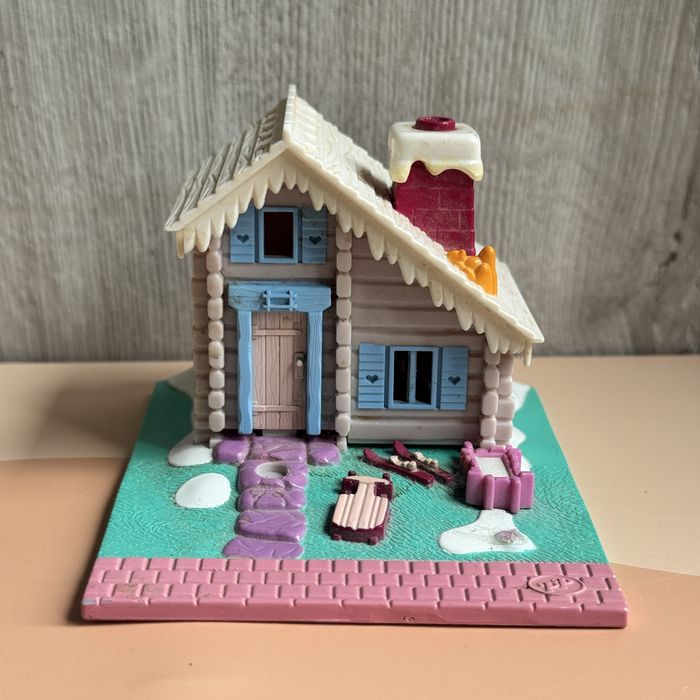 Polly Pocket Vintage 1993 Ski Lodge Bluebird Toys