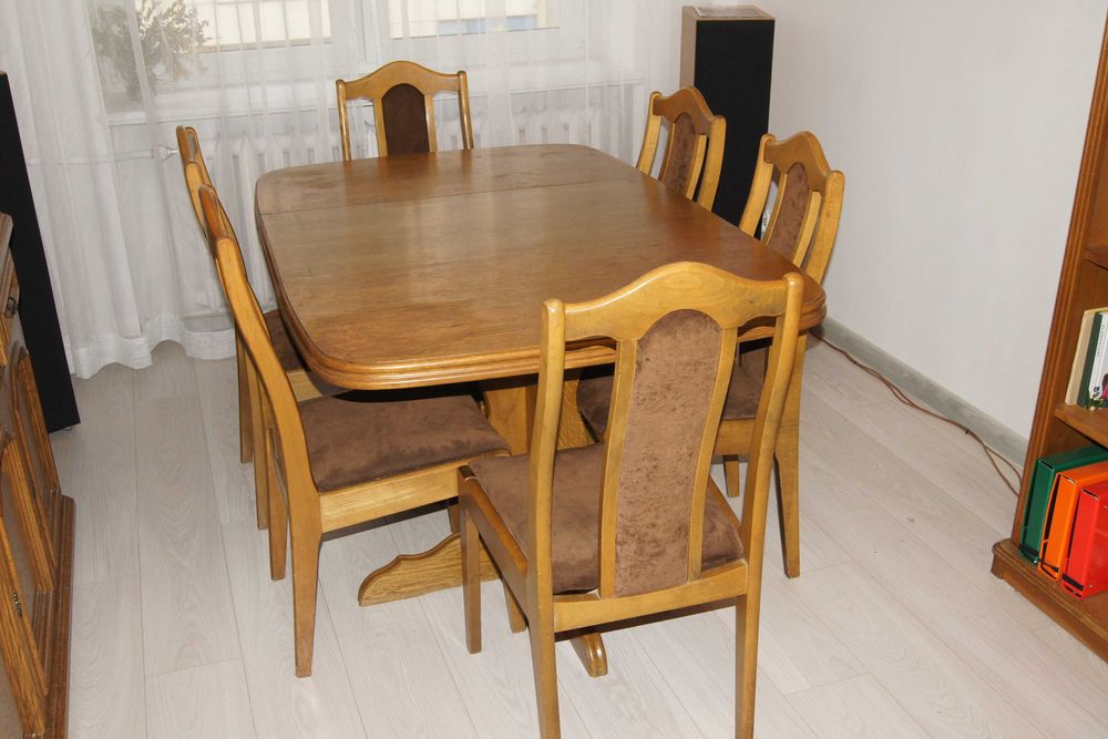 Drewniany rozkładany dębowy stół i 6 krzeseł do renowacji + wkładki