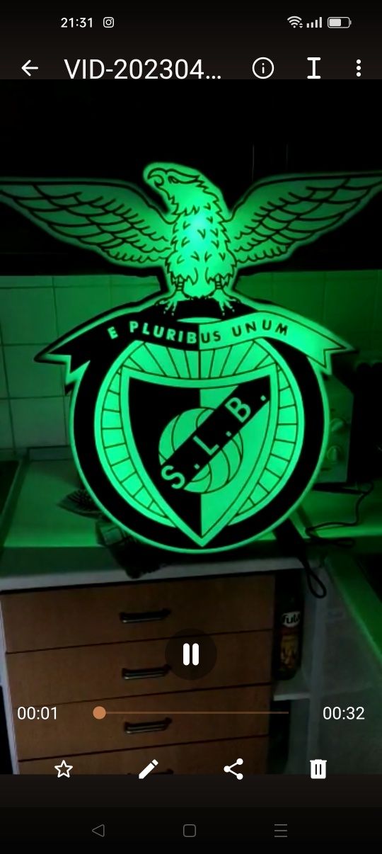 Vendo Símbolo do Benfica em acrílico e luz RGB