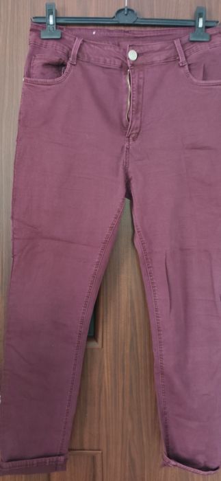 Spodnie jeans bordo 44