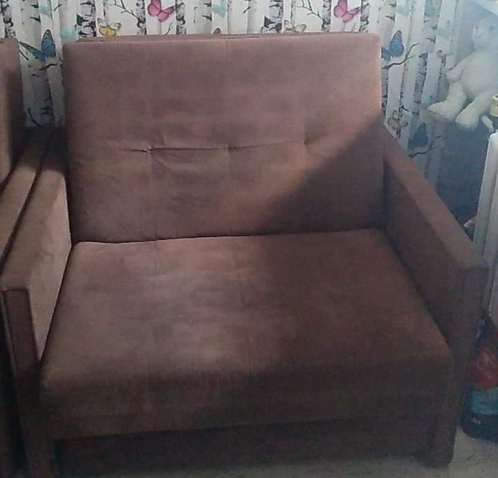 Sprzedam tapczany iedno osobowe w stanie dobrym