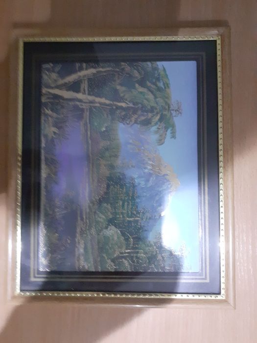 Продам картину с изображением природы