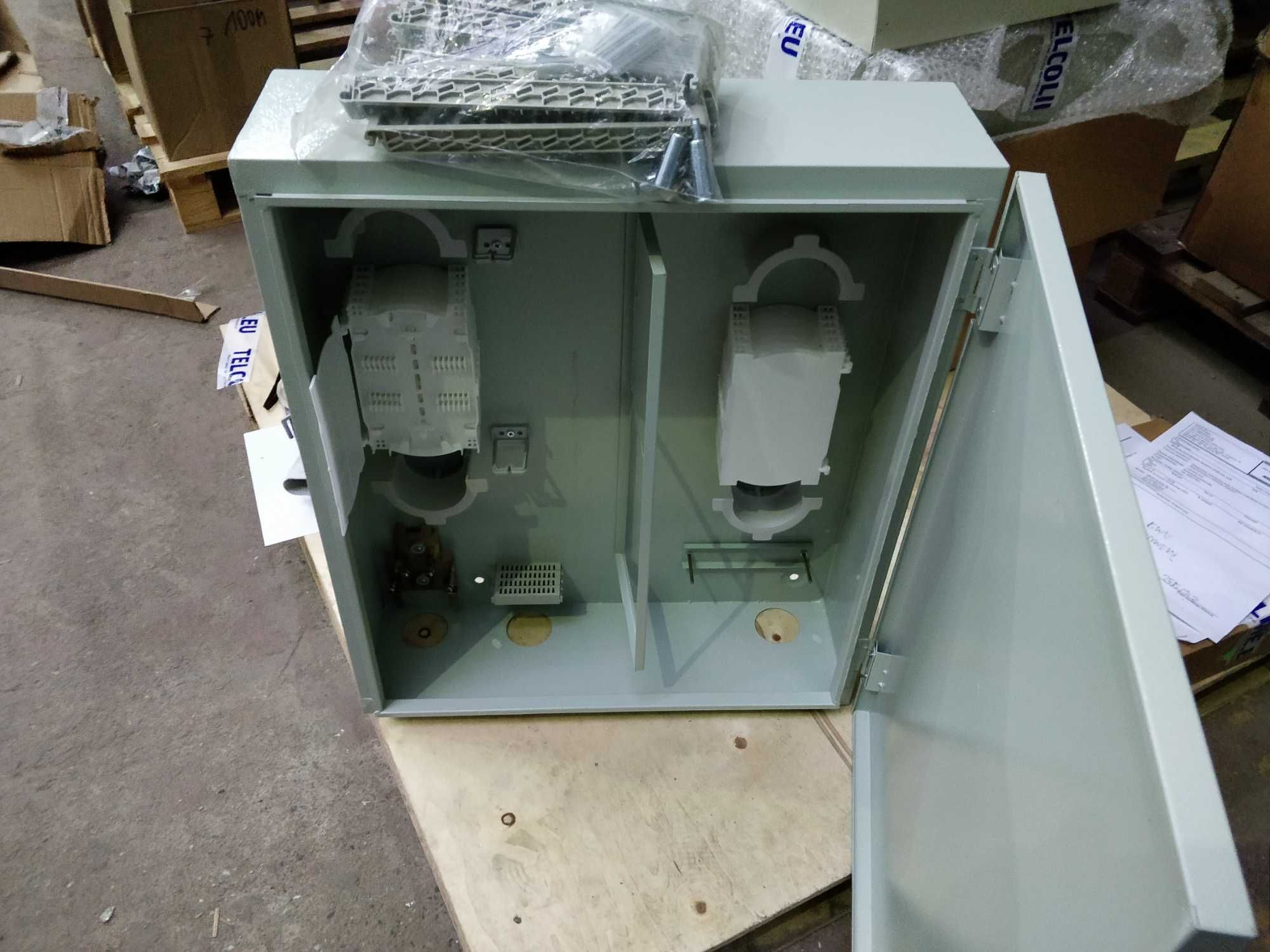 Metalowa skrzynka dystrybucyjna 144F
