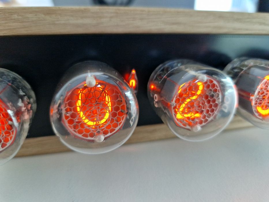 Zegarek NIXIE Dolam LC513