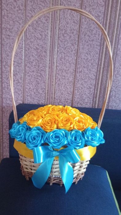 Букети на замовлення з атласної стрічки