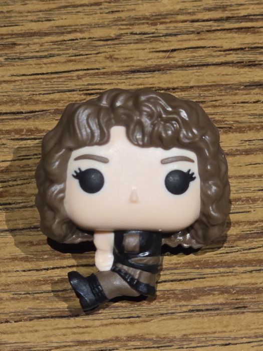 Nancy - Kinder joy funko pop stranger things