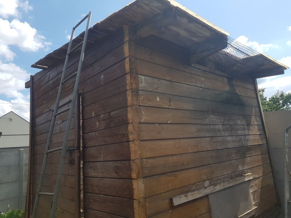 Gołębnik solidnej konstrukcji , kurnik, drewutnia