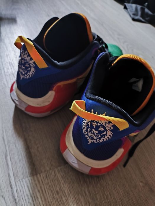 Nike Lebron witness 7