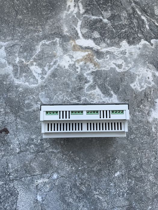Knx Универсальный 4 канальный димер 300w DM04A02KNX
