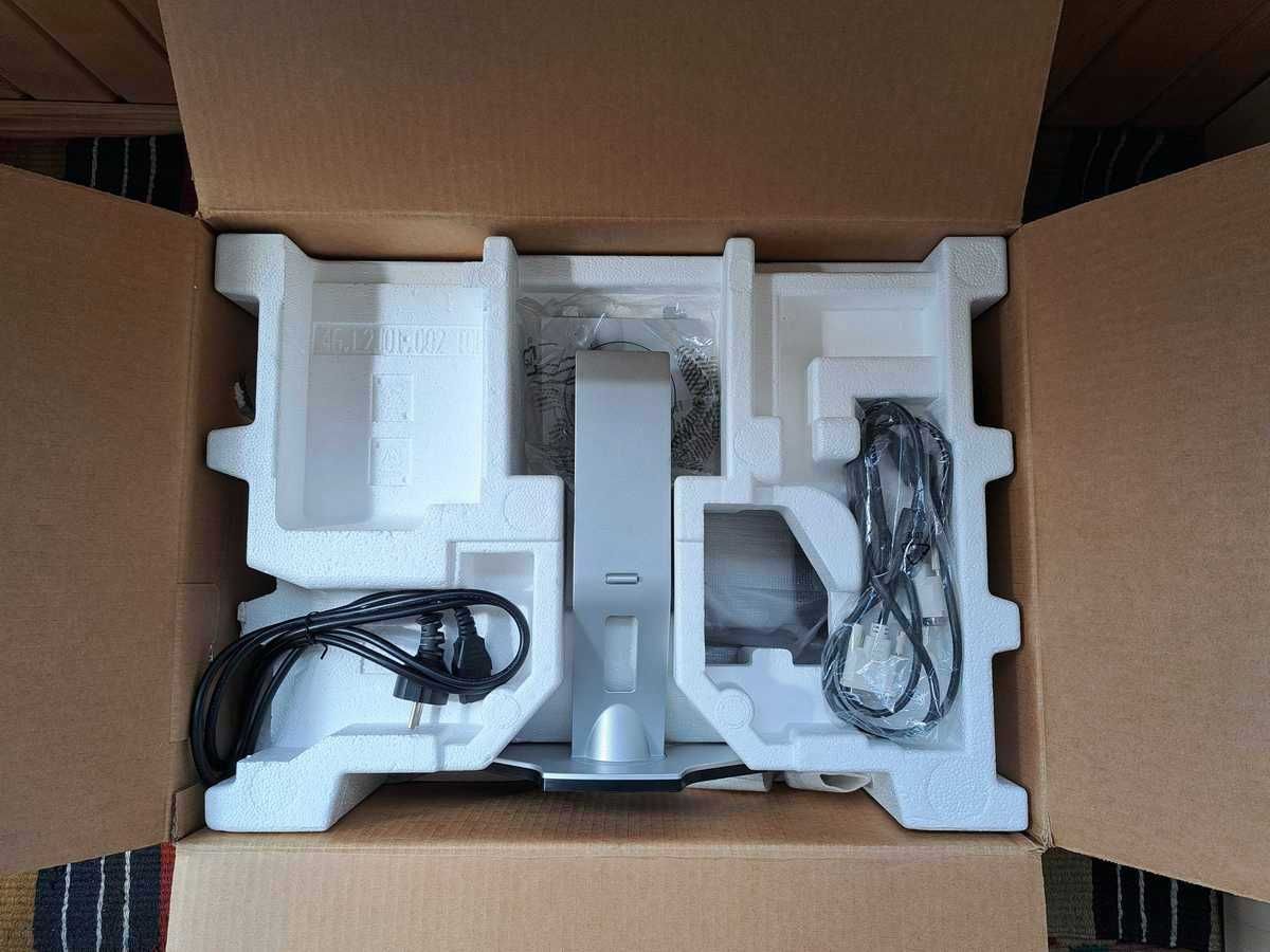 Dell 2007WFP / 20"