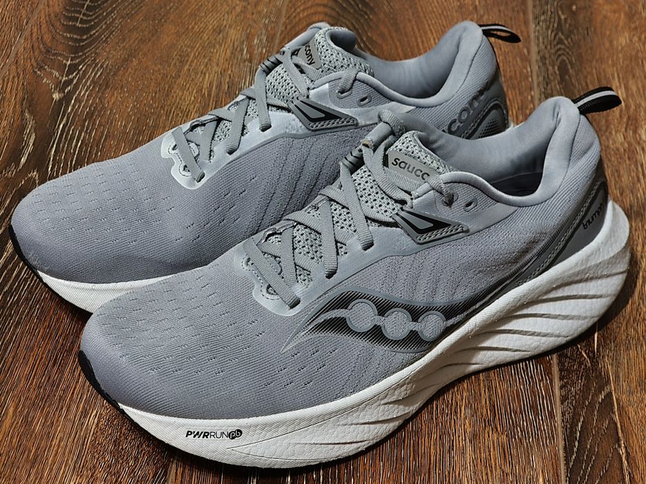 Оригінал 100% чоловічі кросівки saucony triumph 22  eur 46