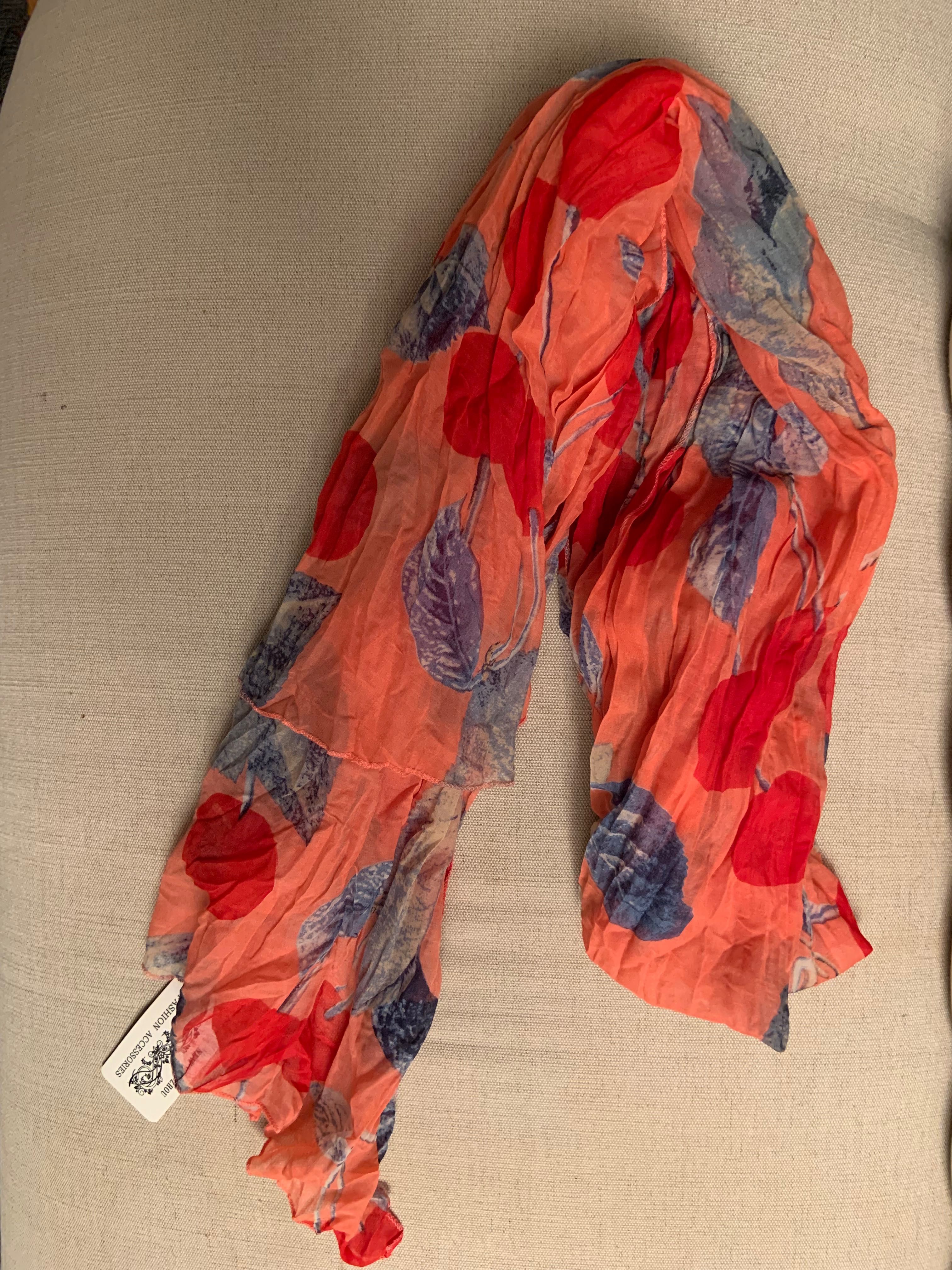Conjunto de 3 Echarpes novas. Vendo conjunto ou separadamente.