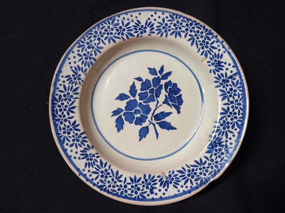 Faiança - Prato com 23cm em bom estado