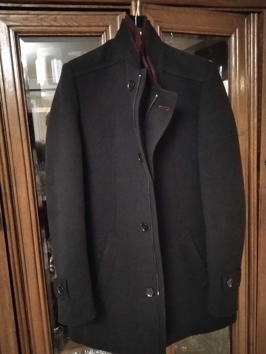 Elegancka kurtka-płaszcz do garnituru