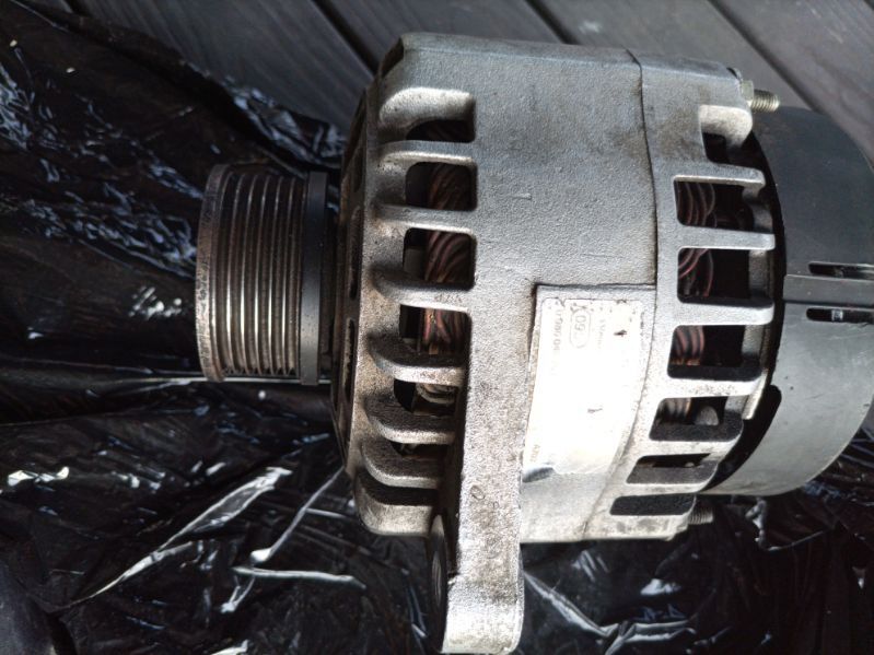 Alternator sprawny Zafira B 1.9 CDTI
