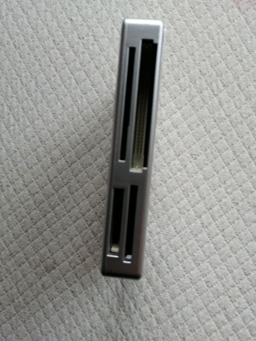 Adaptador USB para vários tipos de cartões