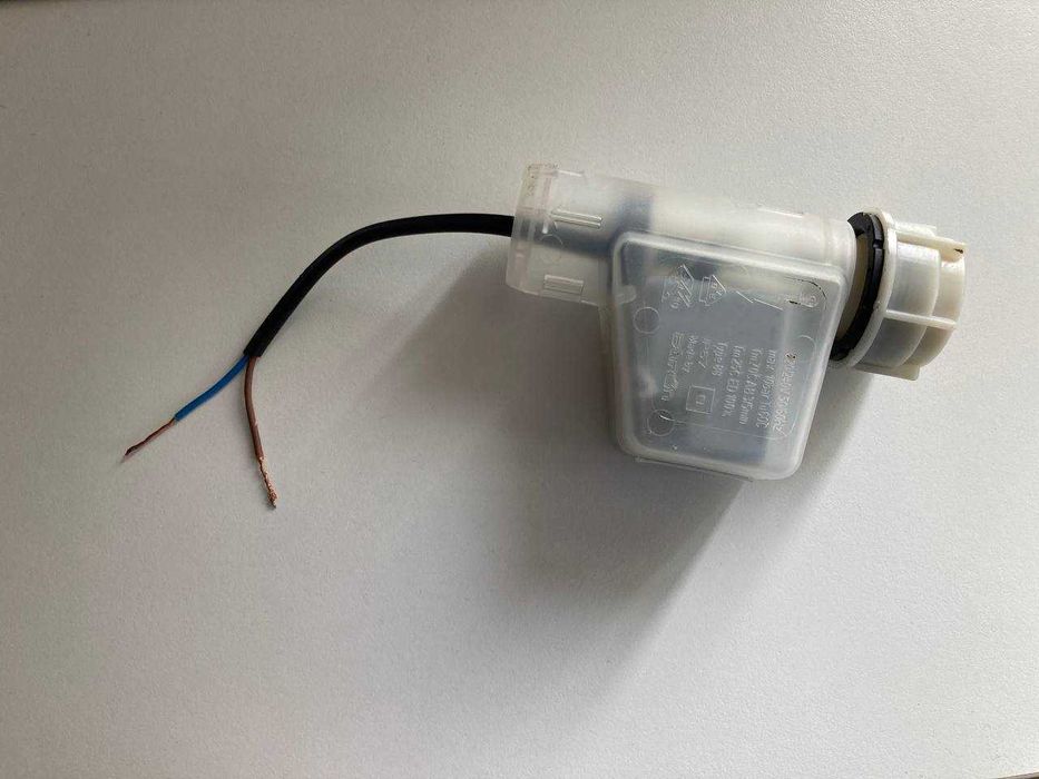Клапан для шланга подачи воды для посудомойной машини Bosch aquastop