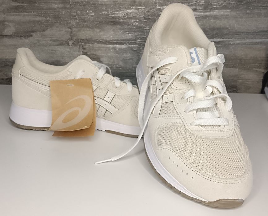Жіночі кросівки ASICS Lyte Classic Бежеві