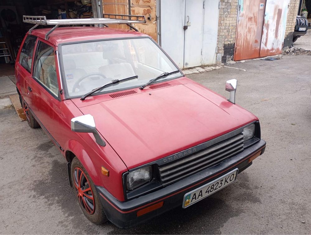 Продається супер-економний  автомобіль DAIHATSU CHARADE