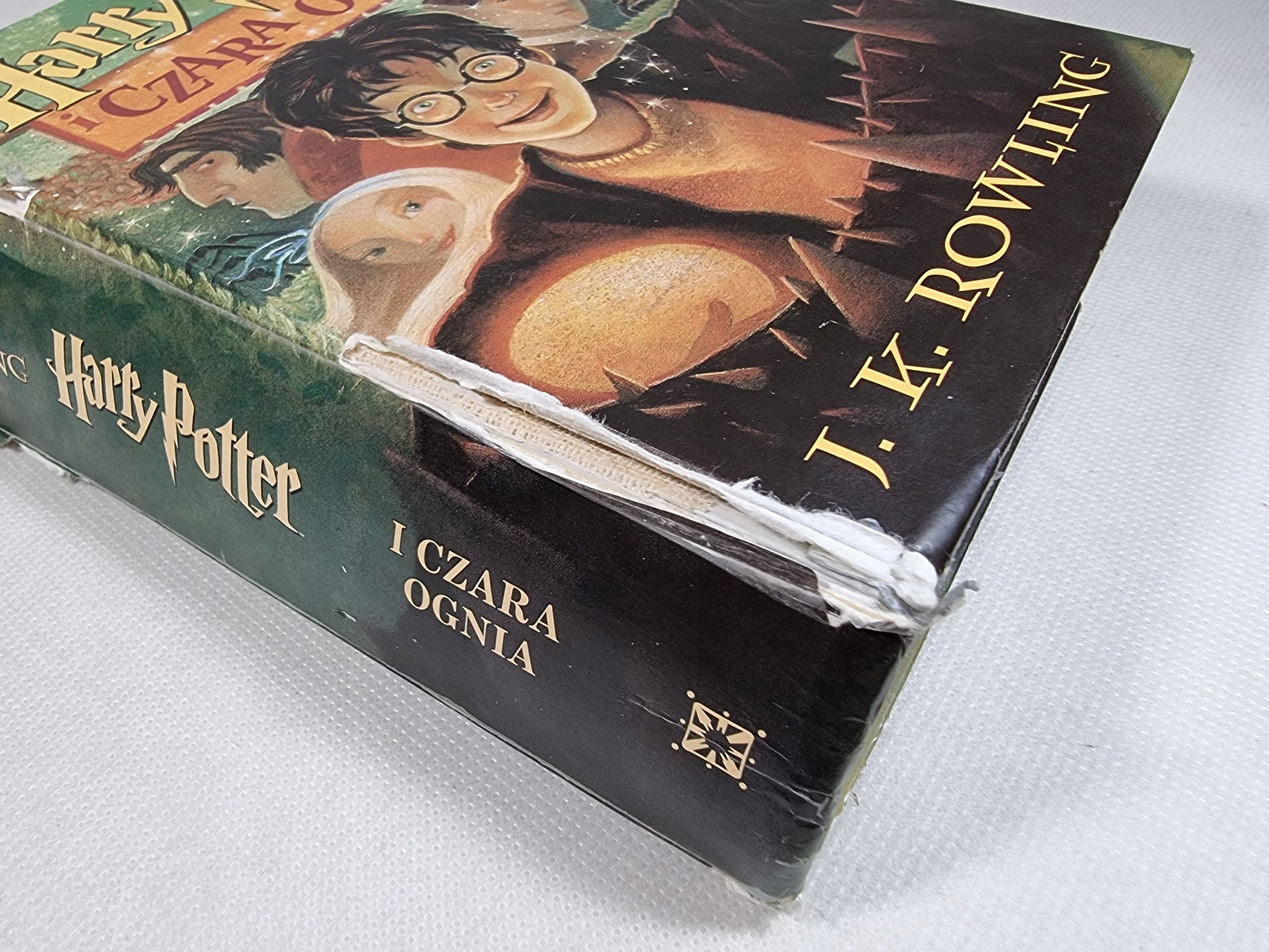 TWARDA / Harry Potter i Czara Ognia / J.K. Rowling