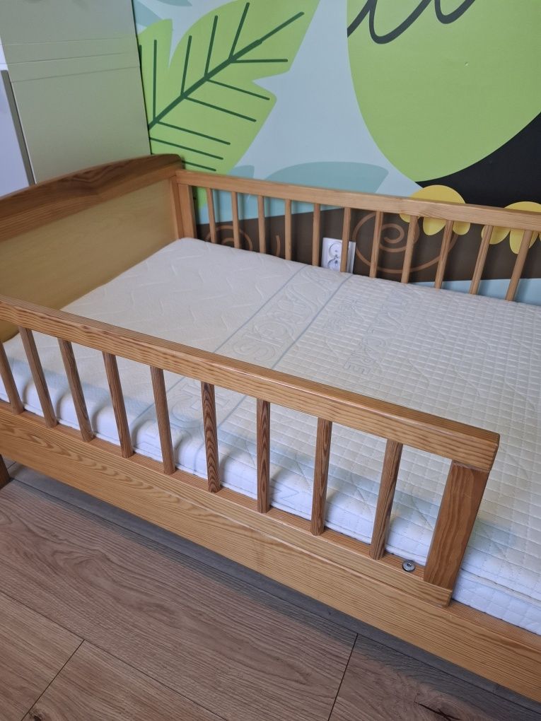 Zestaw: Łóżko dziecięce 160 x 70 z materacem + posciel + poszewki