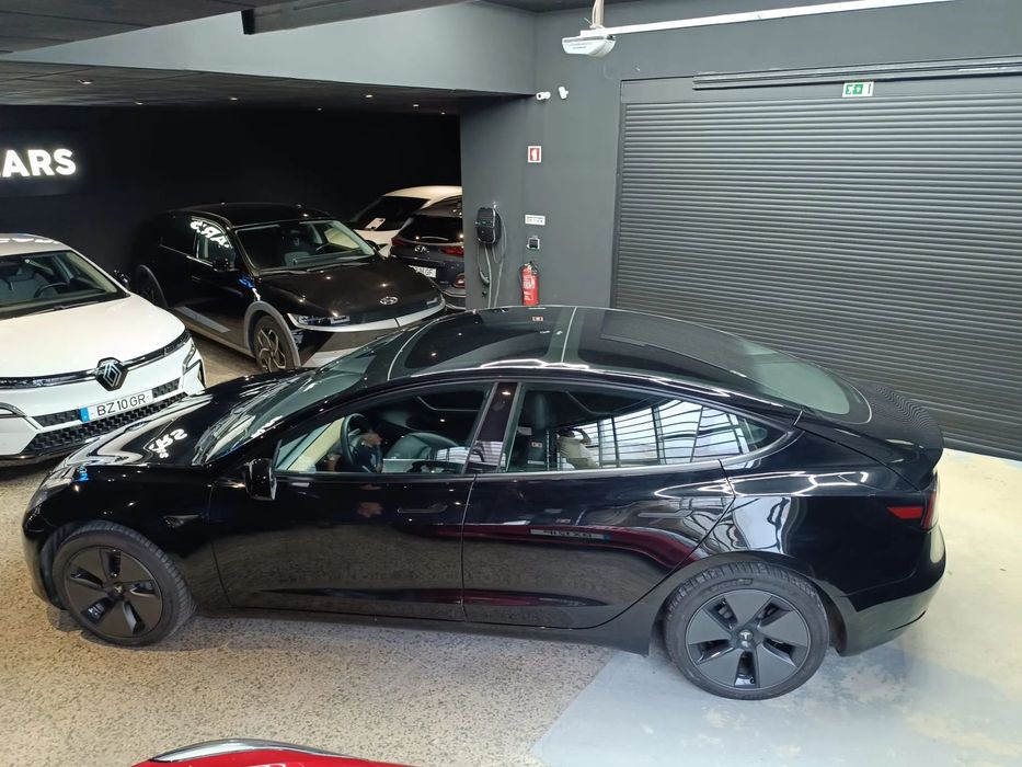 Tesla Model 3 Standard Range Plus RWD