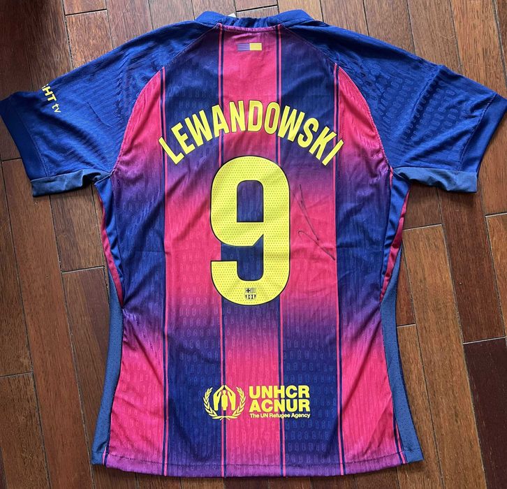 Robert Lewandowski FC Barcelona koszulka z autografem + certyfikat