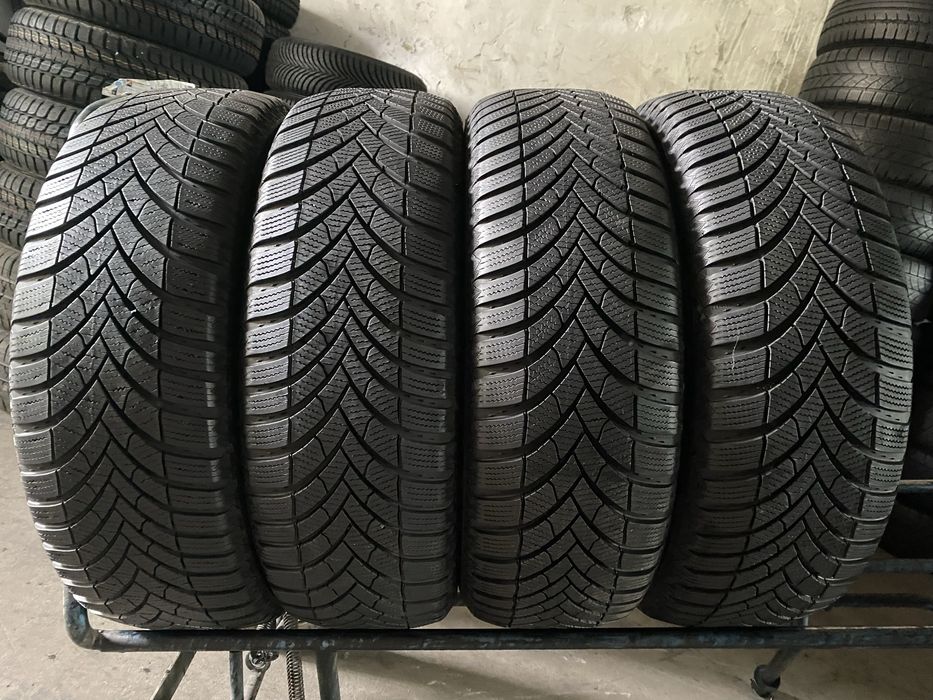 Шини 205/60/16 - 4шт Semperit Speed-Grip 5 зима