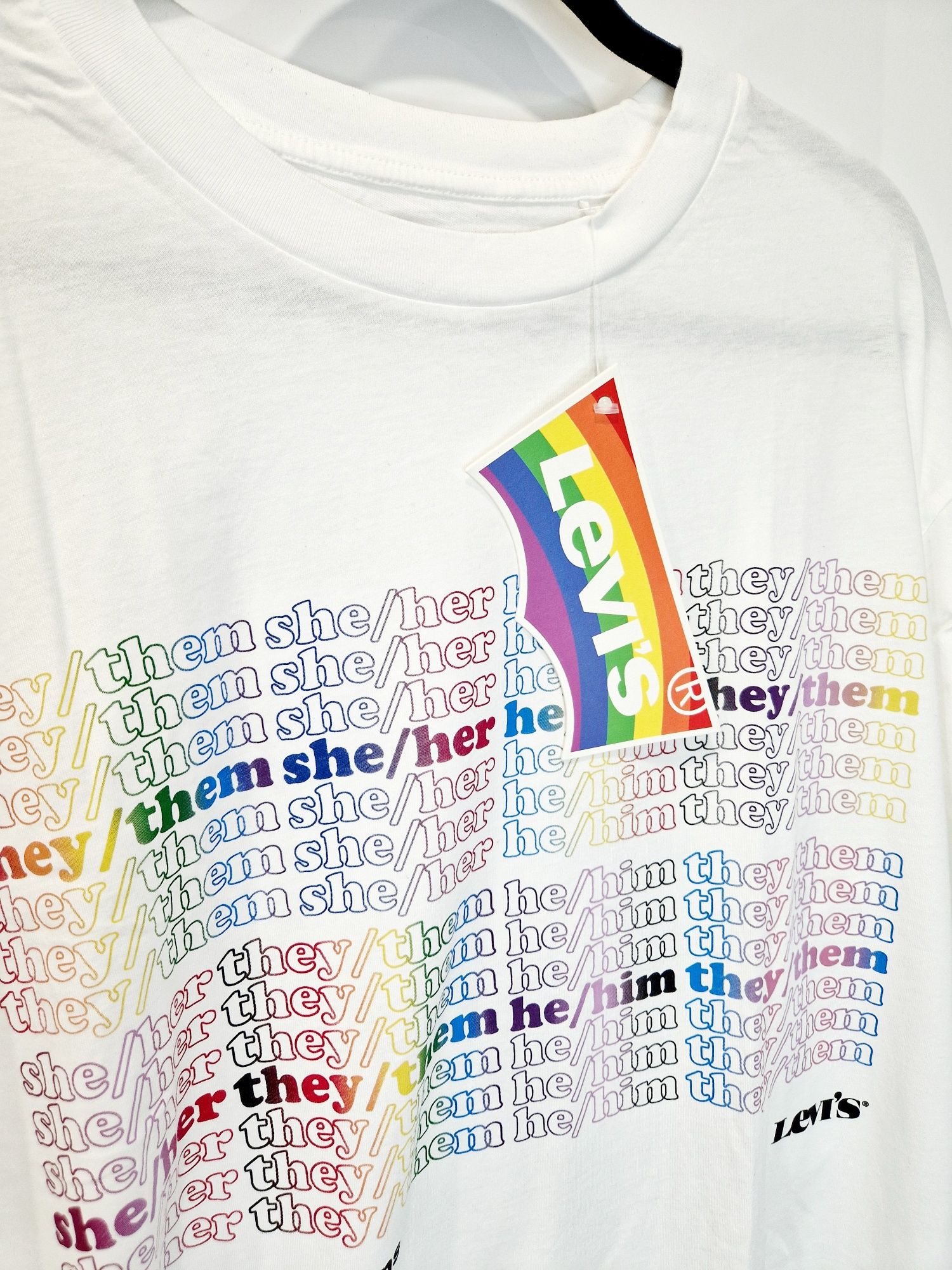 T-shirt LEVIS Pride M