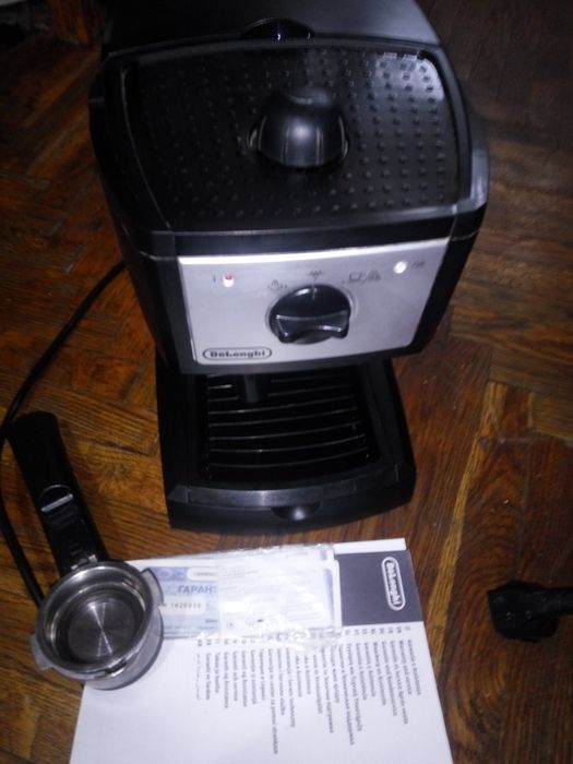 Кофеварка Delonghi