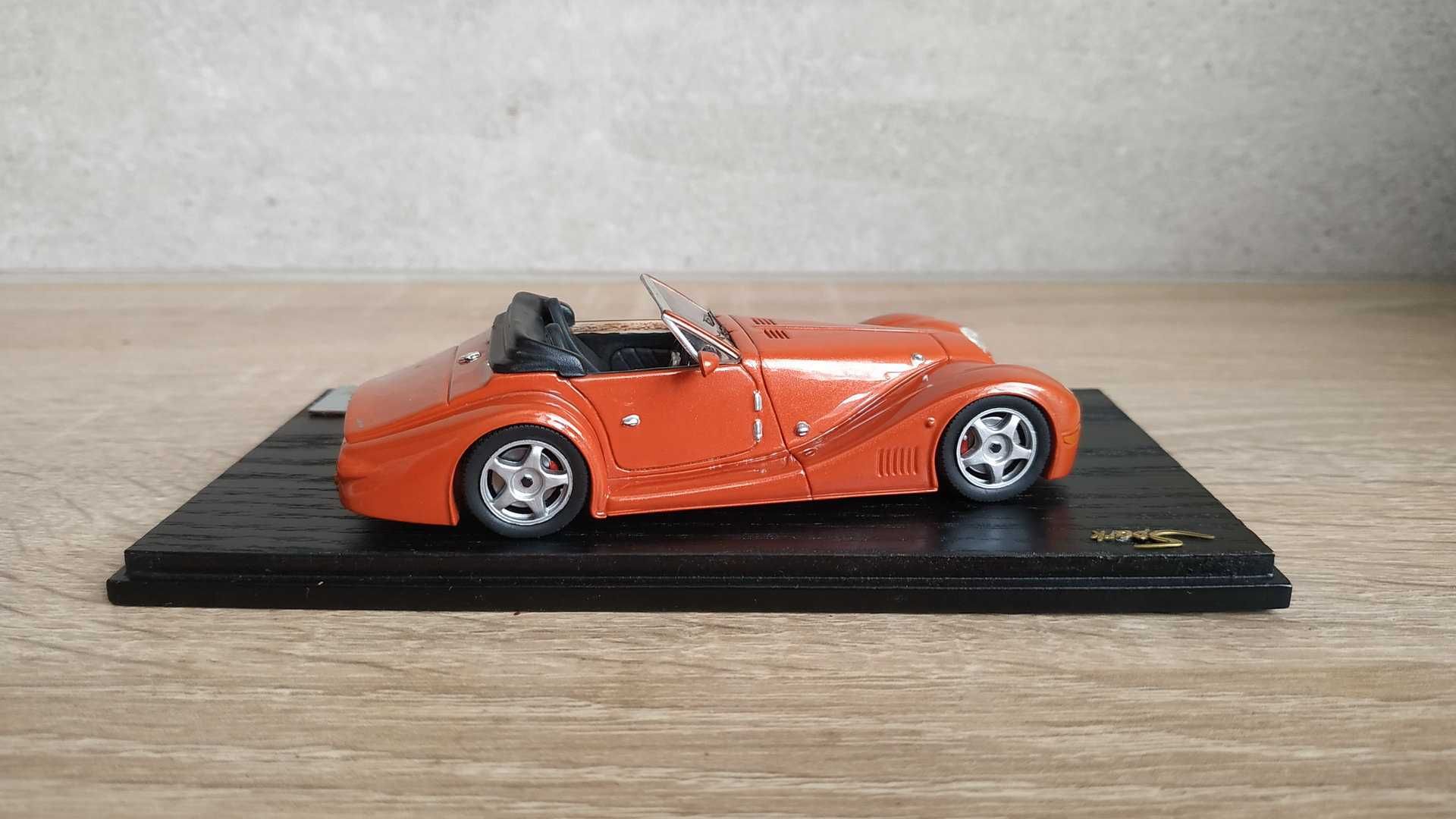 Morgan Aero 8 (Spark) 1/43 1:43