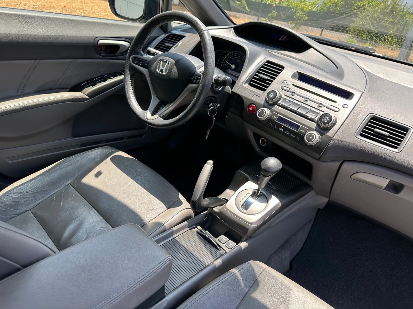 Honda Civic 1.3 Hibrid Poucos KMS