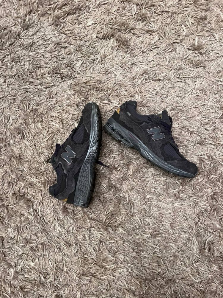 Кросівки New Balance 2002R 41,5 розмір чорні