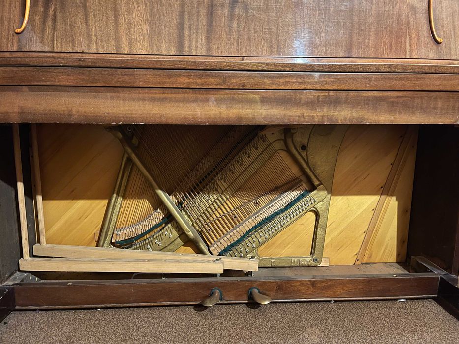 Фортепиано (Пианино) "Украина" со знаком качества