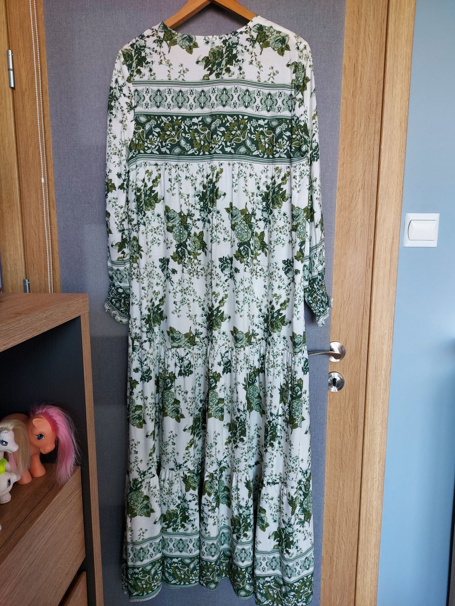 Sukienka boho maxi