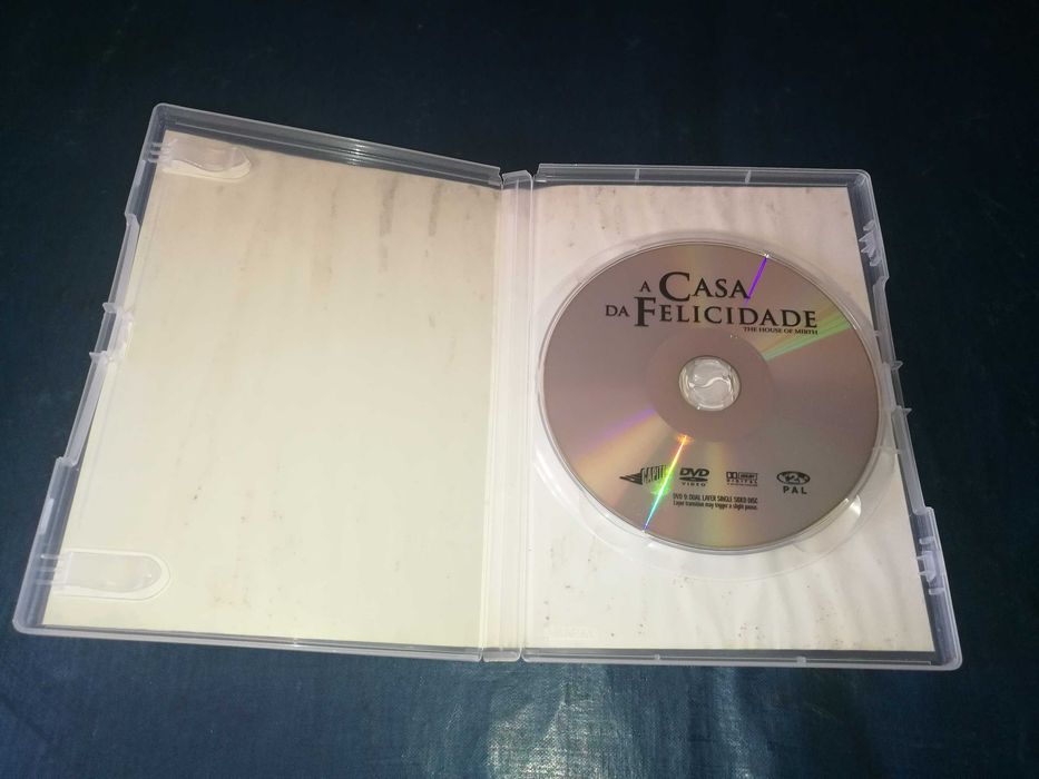 A CASA DA FELICIDADE	DVD legendagem Português