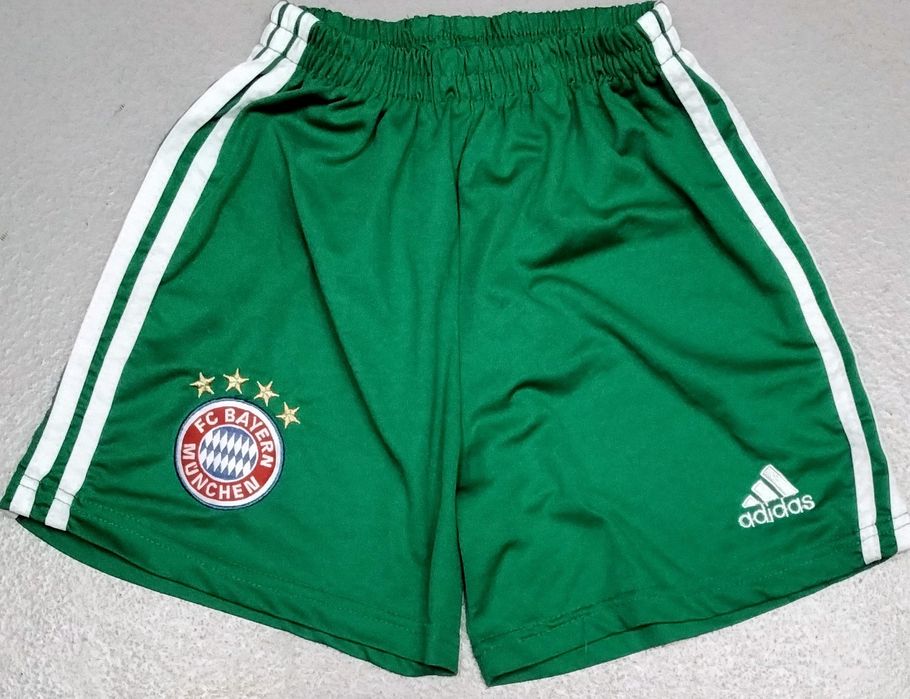 S) Bayern Monachium spodenki klubowe  Roz.158/164cm